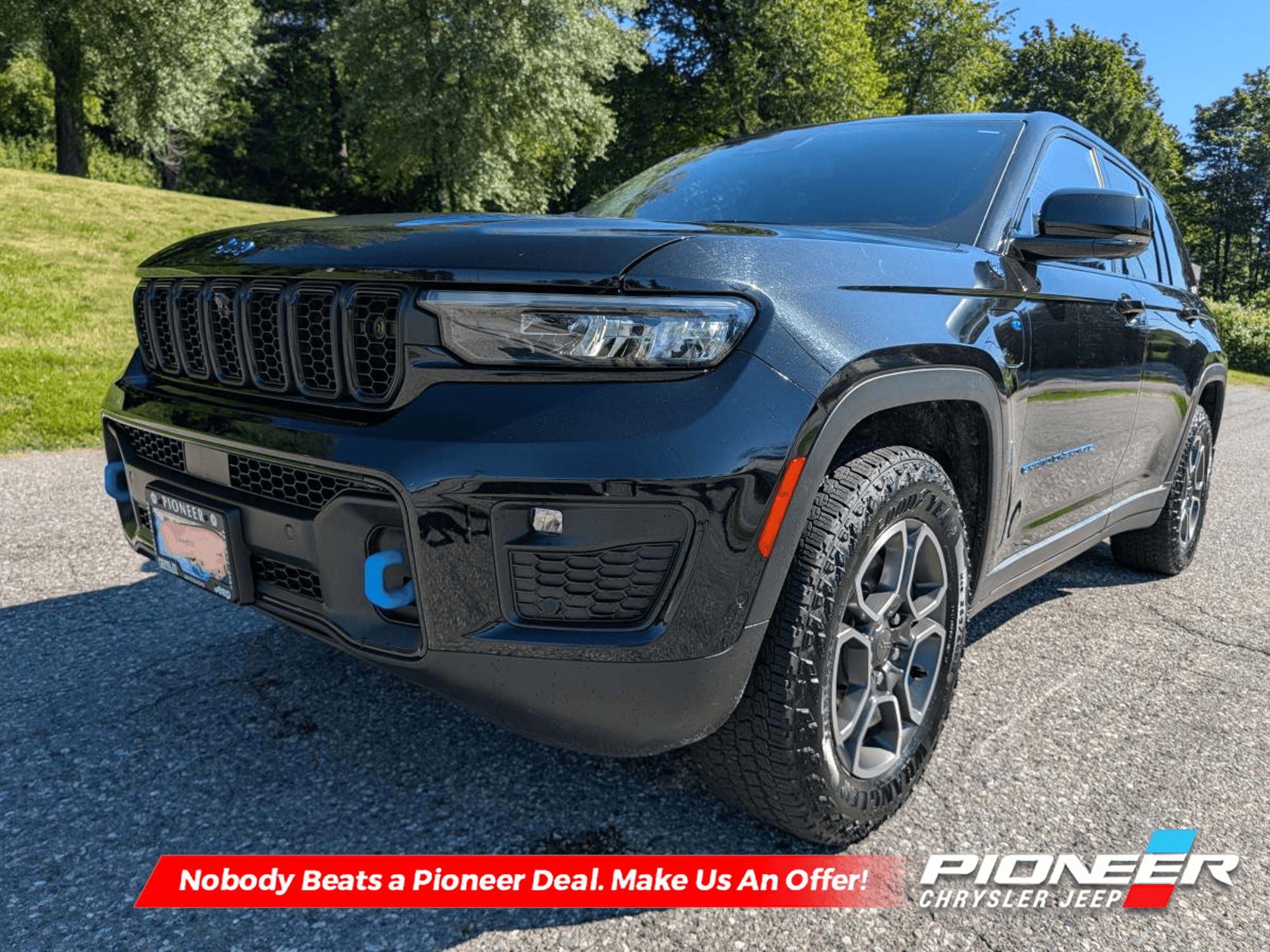 2023 Jeep Grand Cherokee 4xe Trailhawk - Hybrid