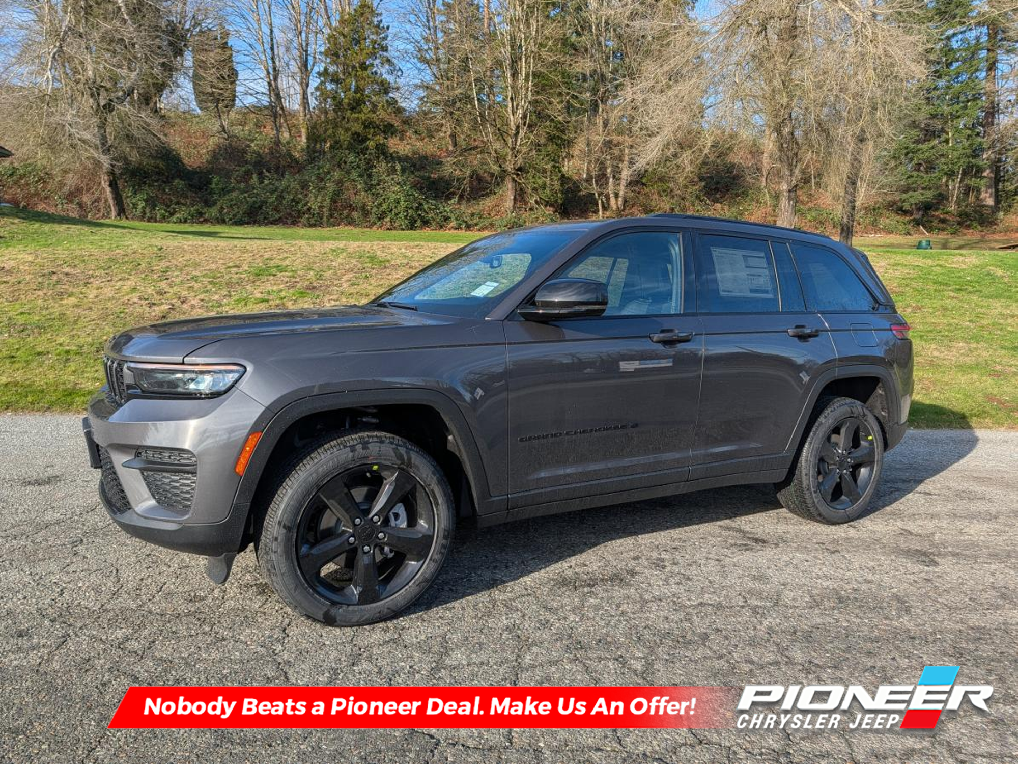 2025 Jeep Grand Cherokee Altitude - Sunroof