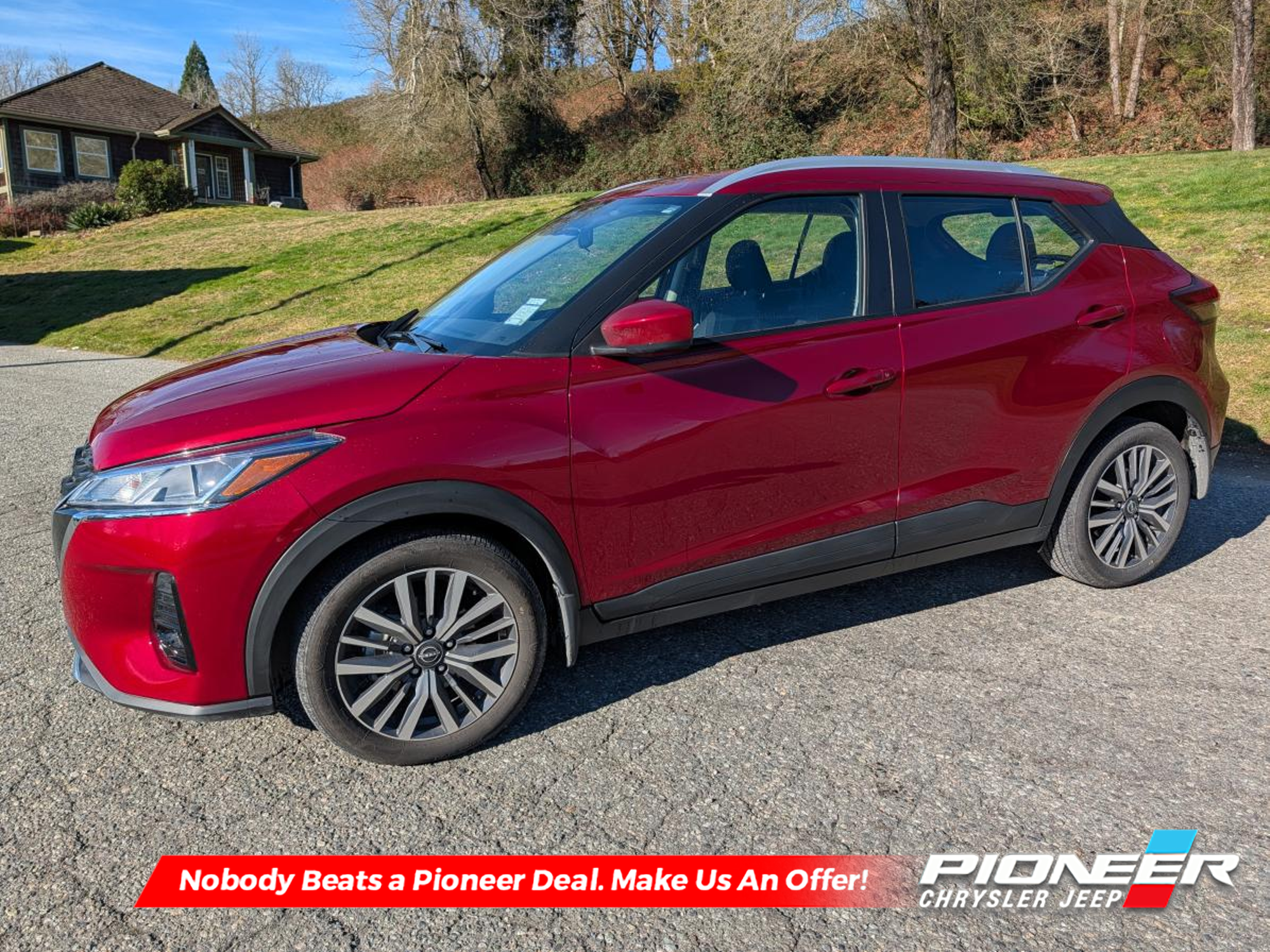 2025 Nissan Kicks Play SV - Heated Seats - Apple CarPlay