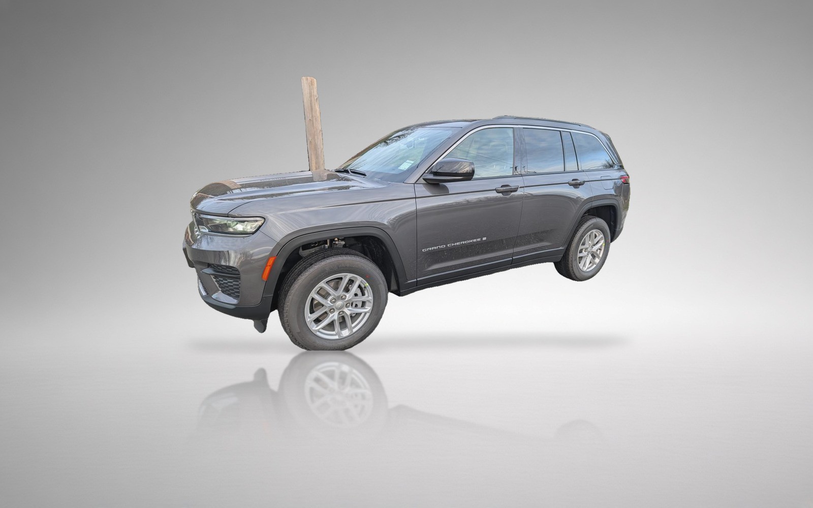 2025 Jeep Grand Cherokee Laredo - Sunroof