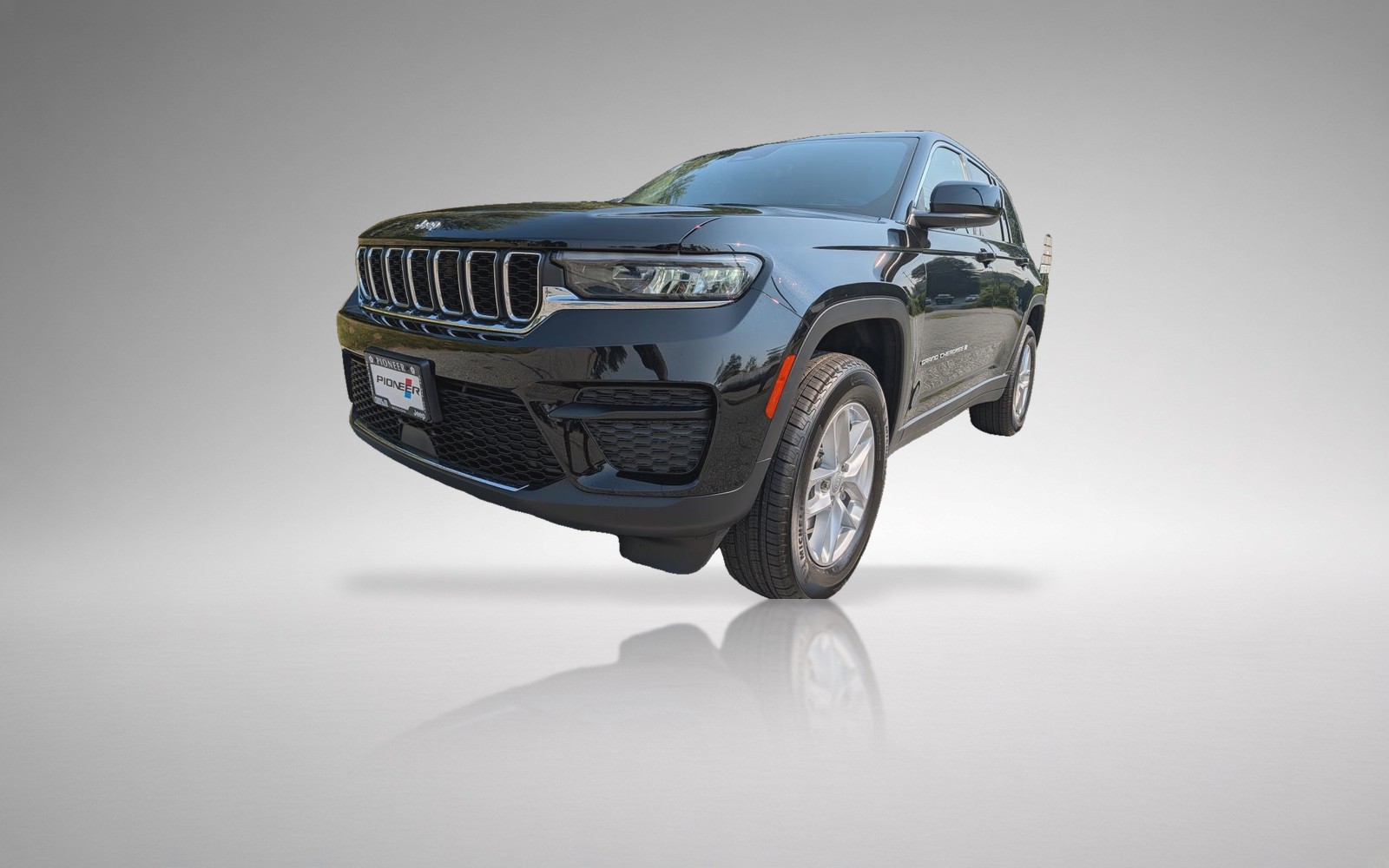 2026 Jeep Grand Cherokee Laredo X - Sunroof