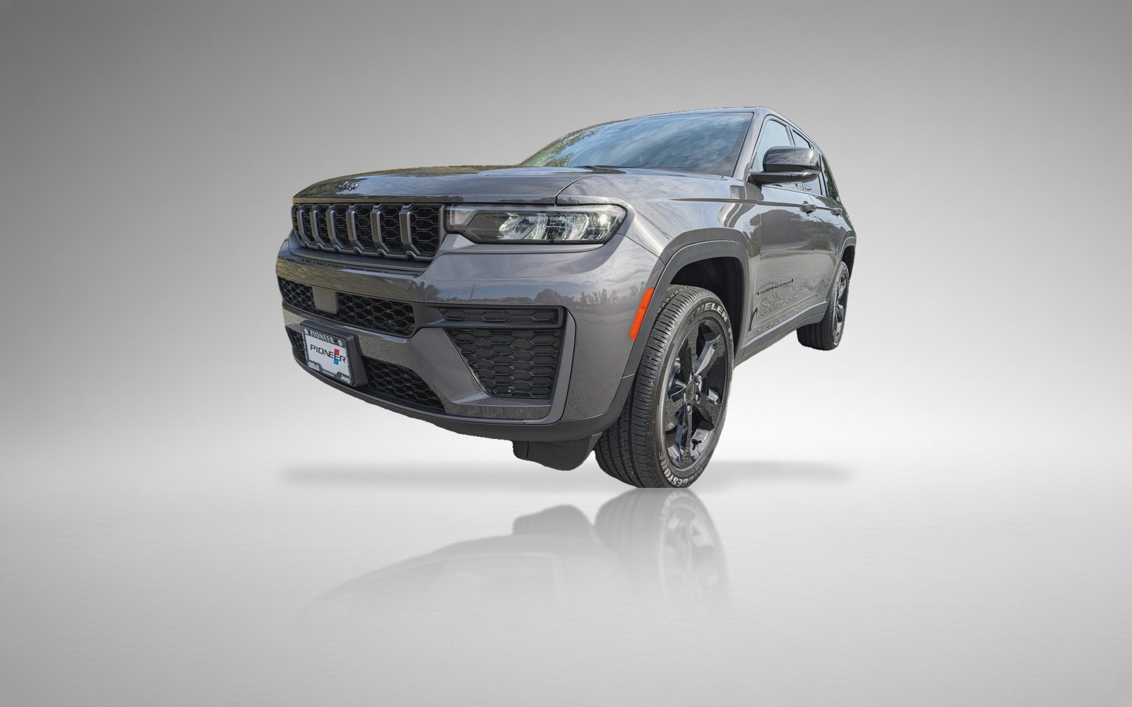 2026 Jeep Grand Cherokee Altitude - Sunroof