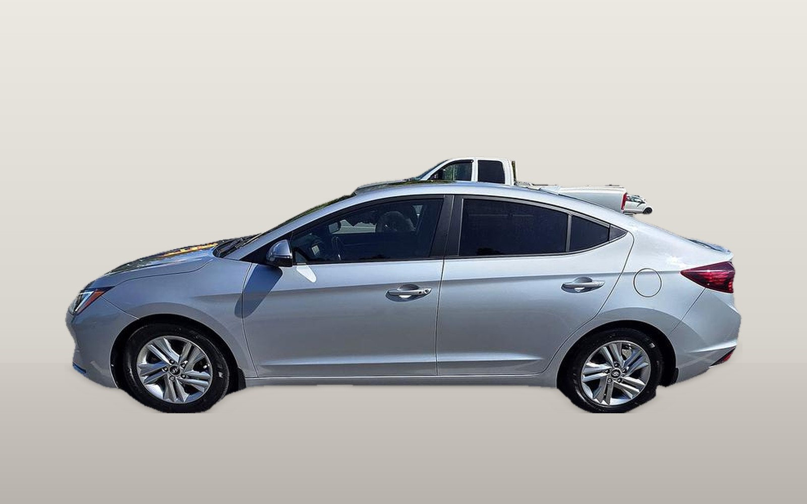 2020 Hyundai Elantra Preferred Sun — photo 1